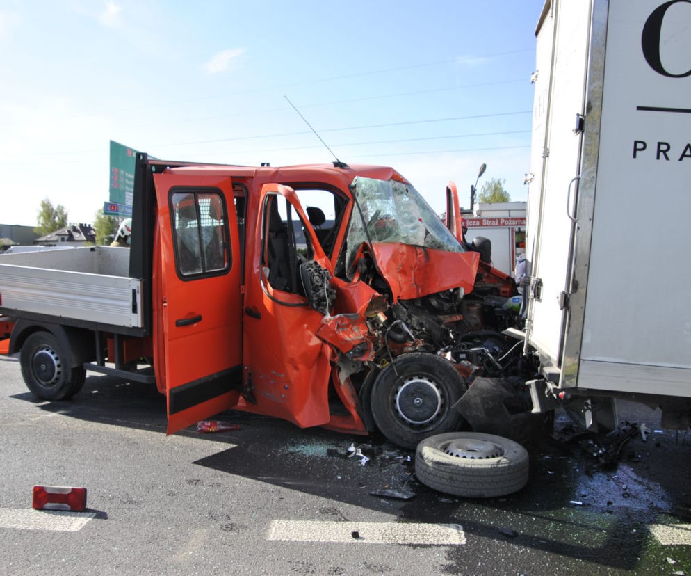 Wypadek trzech pojazdów pod Ożarowem