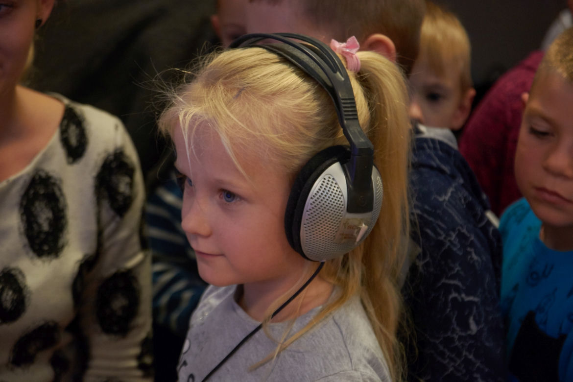 Recytowali i śpiewali. Dzieci z gminy Uchanie odwiedziły Radio ESKA Lublin