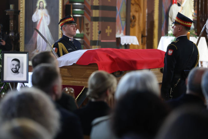 Ból, rozpacz, łzy. Poruszające sceny na pogrzebie Łukasza Litewki