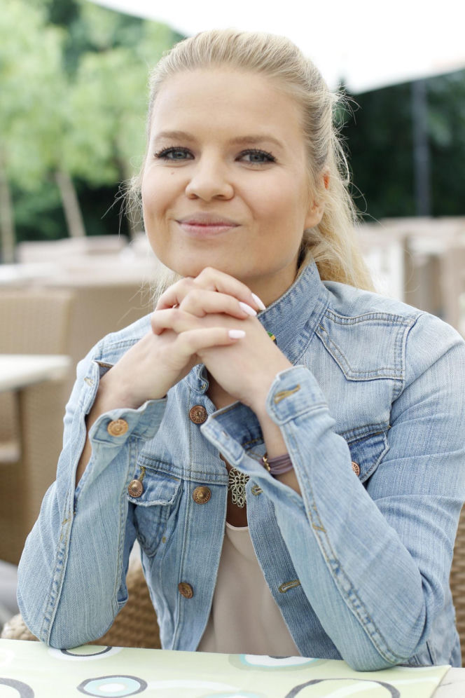 Marta Manowska od 11 lat prowadzi program "Rolnik szuka żony". Tak wyglądała na początku przygody z programem TVP