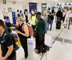 Paraliż na lotniskach w USA. ICE na ratunek