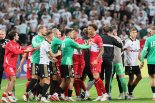 Karczemna awantura w meczu Legii! Piłkarze rzucili się na siebie, dantejskie sceny!