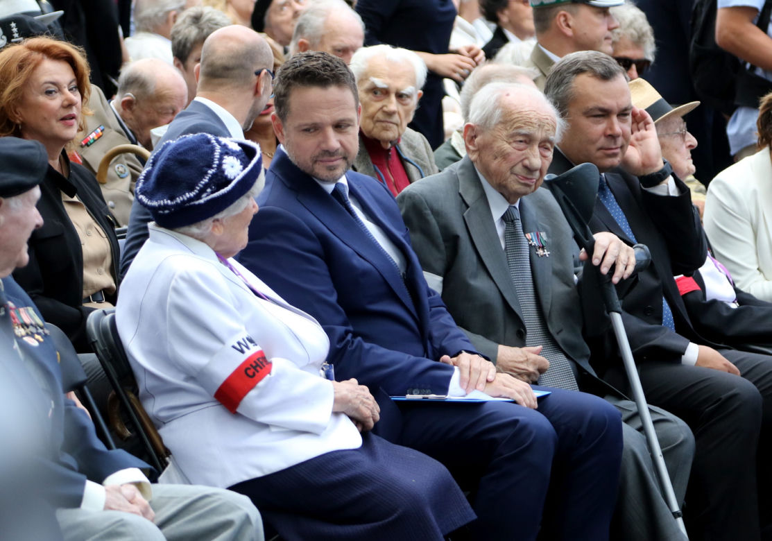 TYT Prezydenci Duda i Trzaskowski mówią o jedności. Na oczach powstańców warszawskich
