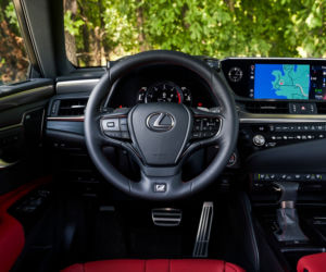 Lexus ES z napędem AWD