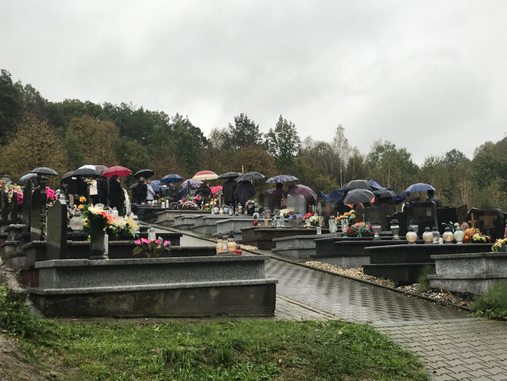 Pogrzeb Haliny A. i jej syna Karola A.