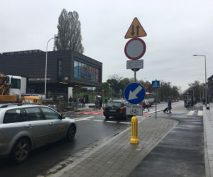 Mimo zakazów kierowcy i tak jeżdżą Suchą