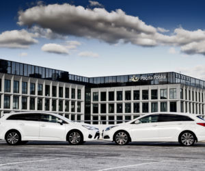 Hyundai i40 Wagon 1.7 CRDI  vs. Toyota Avensis Touring Sports 2.0 D-4D