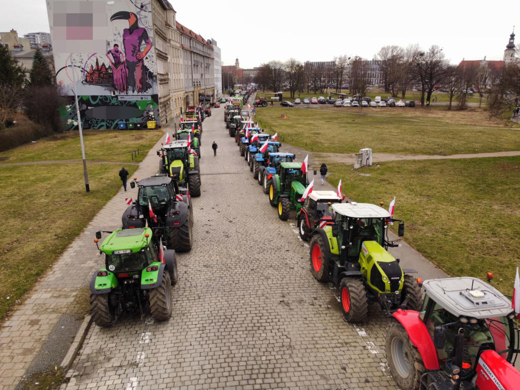 Totalny najazd na Wrocław, traktory na ulicach. Zgromadzenie rolników rozwiązane!