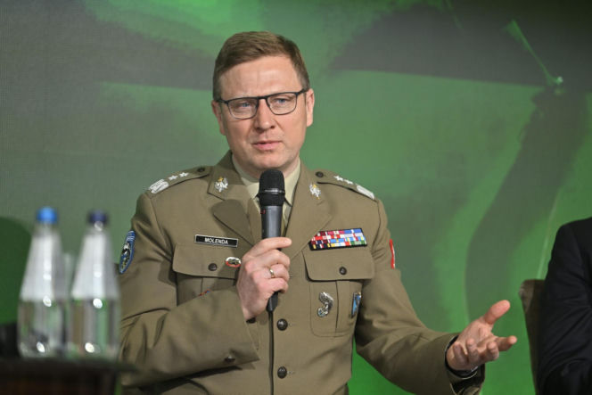 Konferencja Portalu Obronnego „Odporność cyfrowa i informacyjna Polski. Wyzwania w dobie wojny hybrydowej". Drugi panel