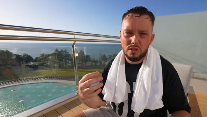 Książulo odwiedził Hotel Gołębiewski w Pobierowie