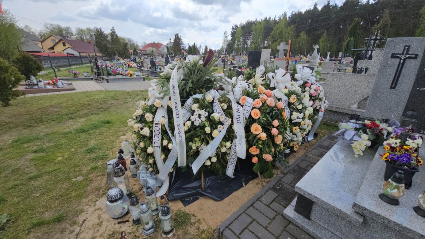  Piotr zginął przygnieciony przez ciągnik. Bliscy pożegnali 34-latka [GALERIA]