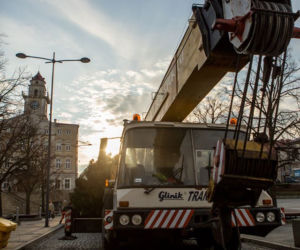 Gorlice: Na rynku już stoi choinka. Jest piękna. MUSISZ ją zobaczyć