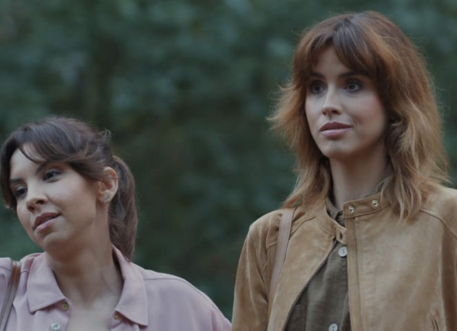 M jak miłość. Aneta (Ilona Janyst), Kama (Michalina Sosna)