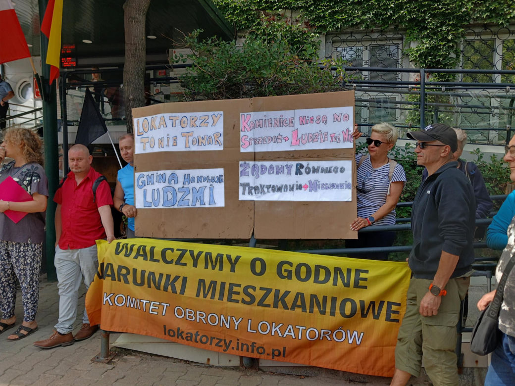Protest mieszkańców kamienicy przy ul. Środkowej 11