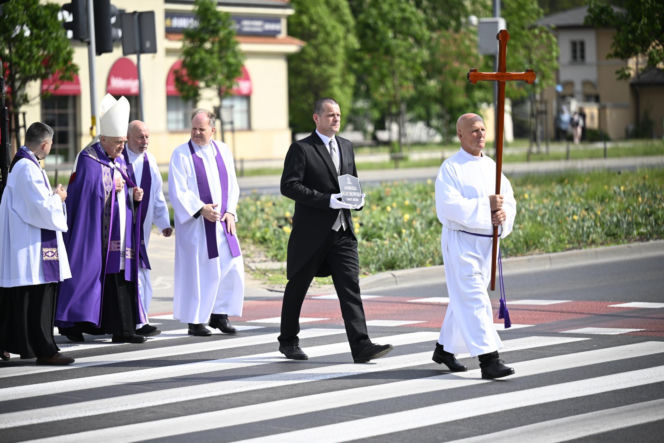 Grób Andrzeja Olechowskiego