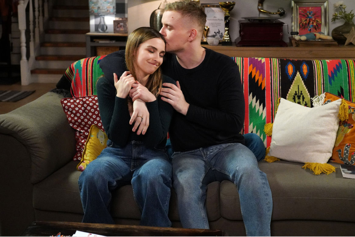 Barwy szczęścia, odcinek 2687: Klara (Olga Jankowska), Hubert (Marek Molak)
