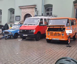 34. finał WOŚP w Krakowie. Legendarne pojazdy ZŁOMBOL na Małym Rynku