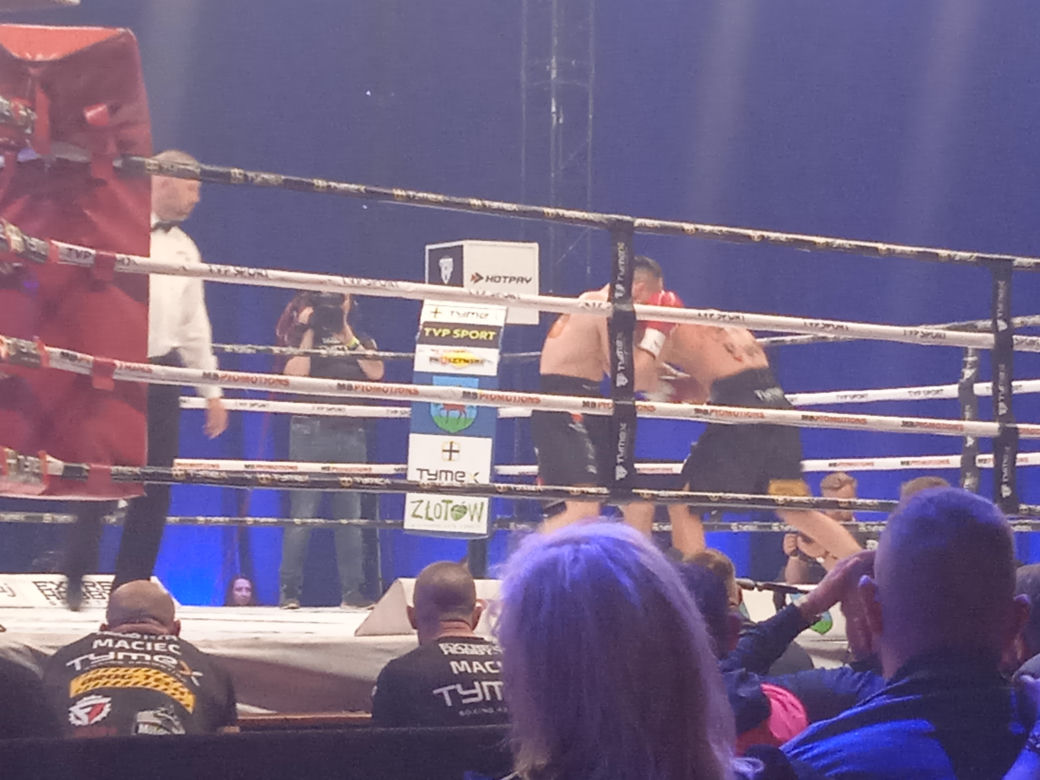Złotów Boxing Night za nami. Emocjonujące pojedynki rozgrzały Złotów