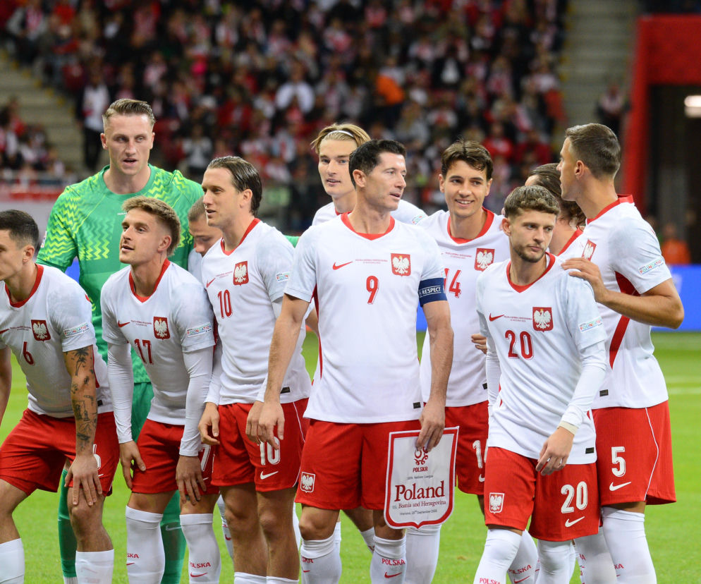 Anna Lewandowska z teściową i jej partnerem na meczu Polska - Bośnia