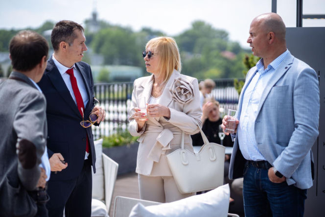 Pol-Mach i OKNOPLAST
