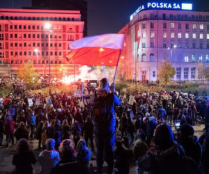 Pałki i gaz na ulicach