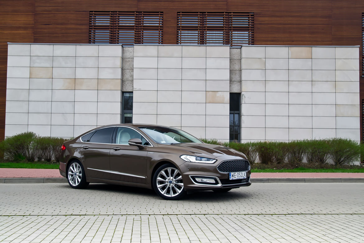 Ford Mondeo Vignale 2.0 TDCi 210 KM Twin-turbo PowerShift