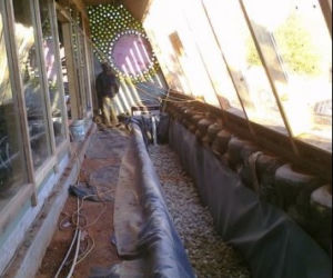 Living machine - Earthship samowystarczalny dom ekologiczny z odpadów 