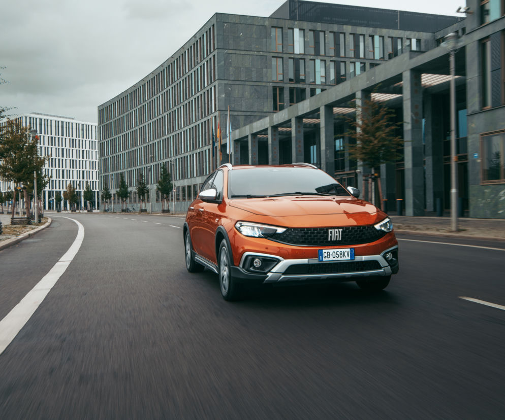 (2021) Fiat Tipo Cross