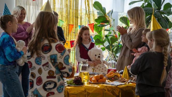 Na dobre i na złe odc. 981. Agata (Emilia Komarnicka), Mania (Apolonia Szwed)