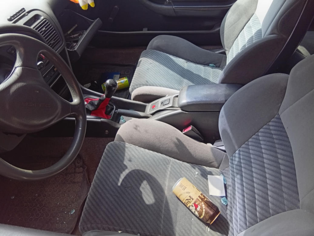 Zdewastowali auto na juwenaliach Politechniki Łódzkiej. Właścicielka szuka świadków