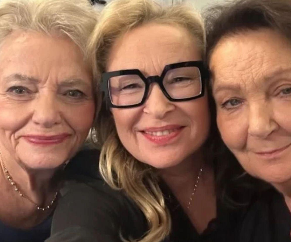 Uśmiechnięte aktorki Anna Seniuk, Katarzyna Gniewkowska i Anna Dymna. O ich jubileuszu przeczytasz na SE.
