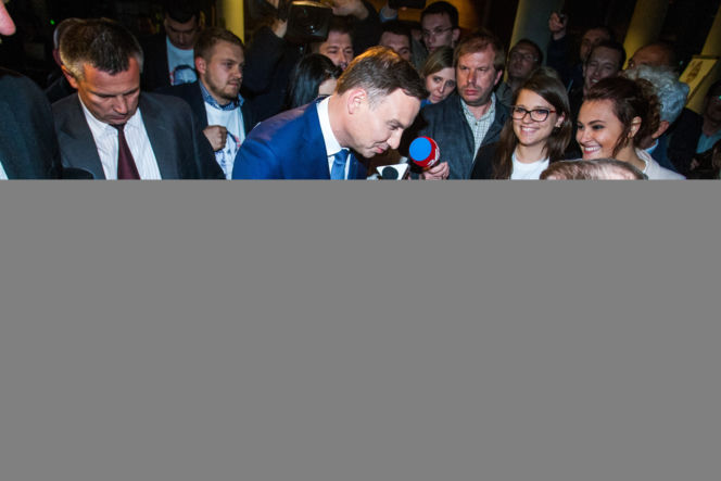 Pani Bogusia GROZI sztabowi PO sądem: Zrobili ze mnie agentkę PiS!