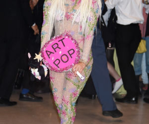 Lady Gaga na lotnisku w Tokio