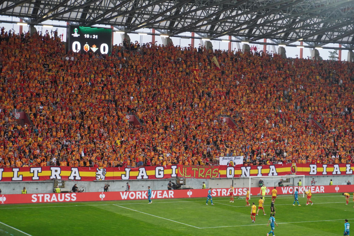 Kibice Jagiellonii Białystok przed meczem z Realem Betis 17.04.2025