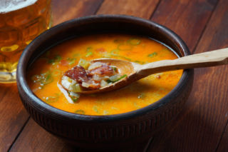 Faramuszka – dawna zupa piwna, którą musisz przywrócić do menu