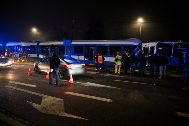 Zderzenie tramwajów na ul. Bieńczyckiej w Krakowie