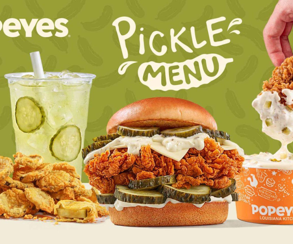 Zestaw Pickle Menu w Popeyes: kanapka, smażone ogórki, lemoniada i sos. O nowej ofercie sieci przeczytasz w serwisie Eska.