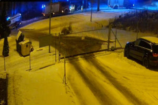 Pijany autem wjechał w ogrodzenie i próbował uciec. Został ujęty!