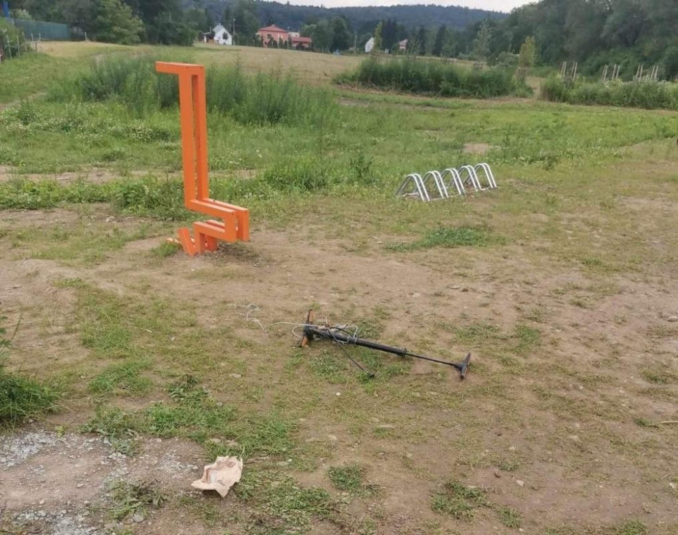 Chuligani zaśmiecają skatepark w gminie Jedlicze
