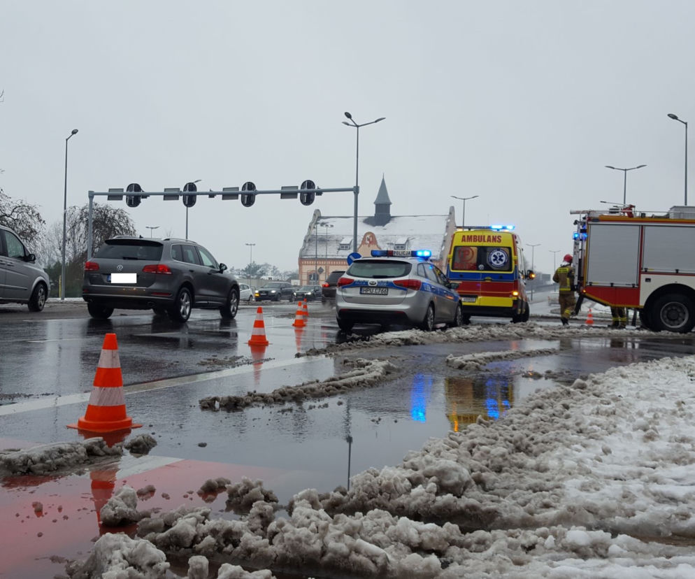 Posypał śnieg, posypały się kolizje w Lesznie
