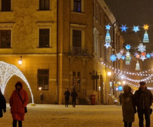W Lublinie czuć klimat zbliżających się świąt. Iluminacje już świecą [GALERIA]