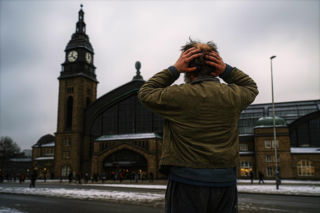 Polak w Hamburgu błagał o pomoc! Ukochana go olała, a policja zdecydowała o Schutzgewahrsam