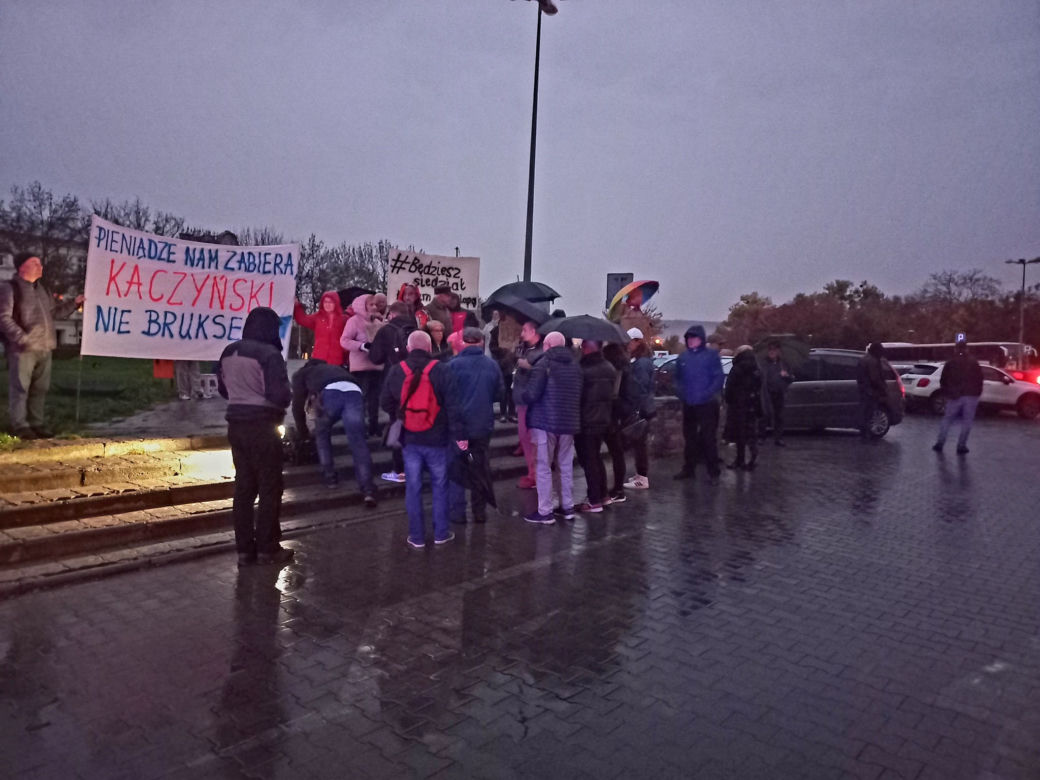 Jarosław Kaczyński odwiedził w sobotę Przemyśl. Przywitali go zwolennicy i … przeciwnicy