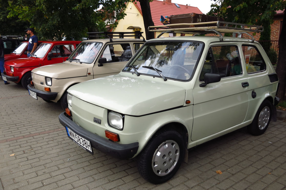 Zlot zabytkowych samochodów