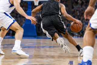 Liga NBA zainaugurowała rozgrywki. Falstart obrońców tytułu i wicemistrzów