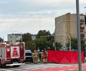 Częstochowa: dwa auta zderzyły się na skrzyżowaniu. Nie żyje 43-latek