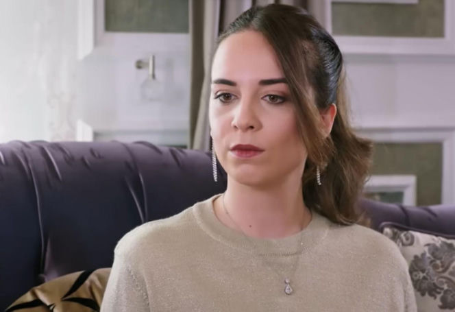 "Panna młoda", odcinek 43: Bliscy martwią się o Mukadder. Kobieta wyszła z domu i nie daje znaku życia