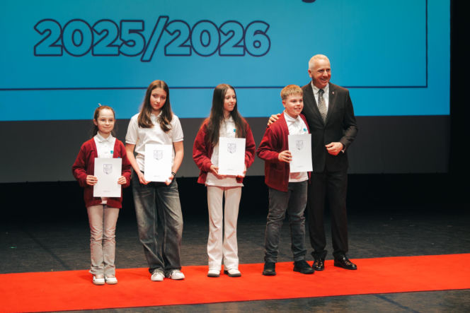 Najzdolniejsi uczniowie odebrali stypendia Prezydenta Miasta Siedlce