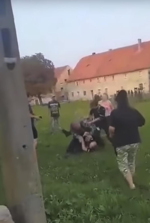 Pobili policjantów w Pastuchowie