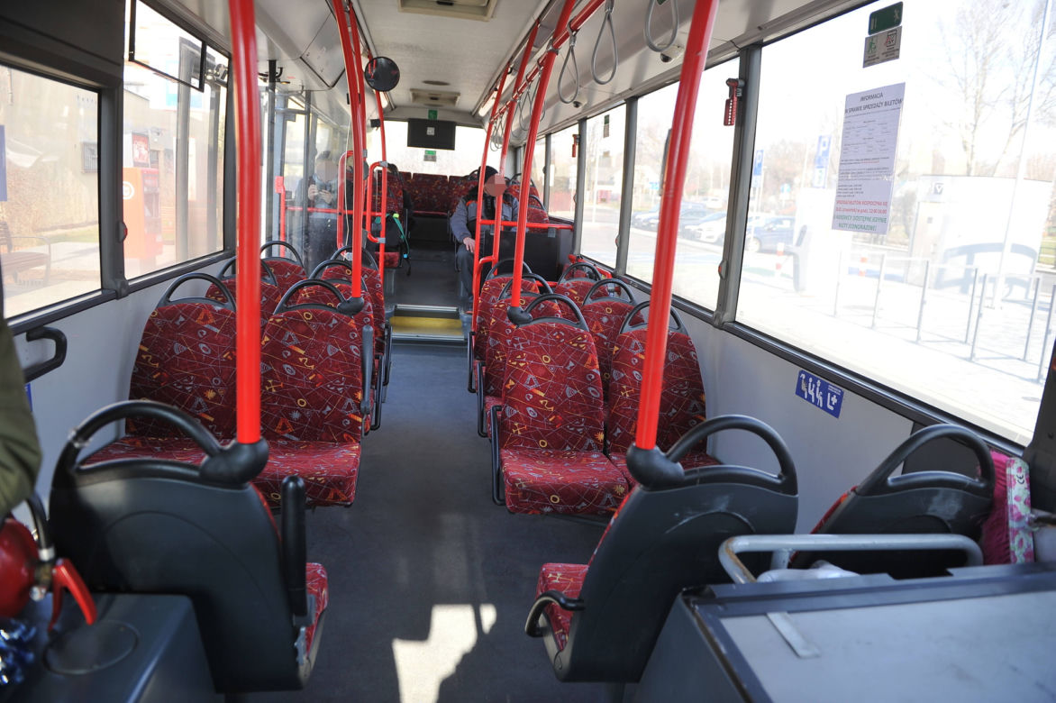 Skandal w Legionowie. Mężczyzna z promilem alkoholu siedział za kierownicą miejskiego autobusu